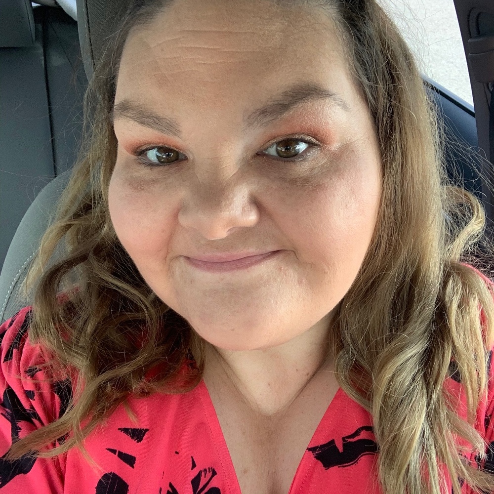Meet your Posher, Cami